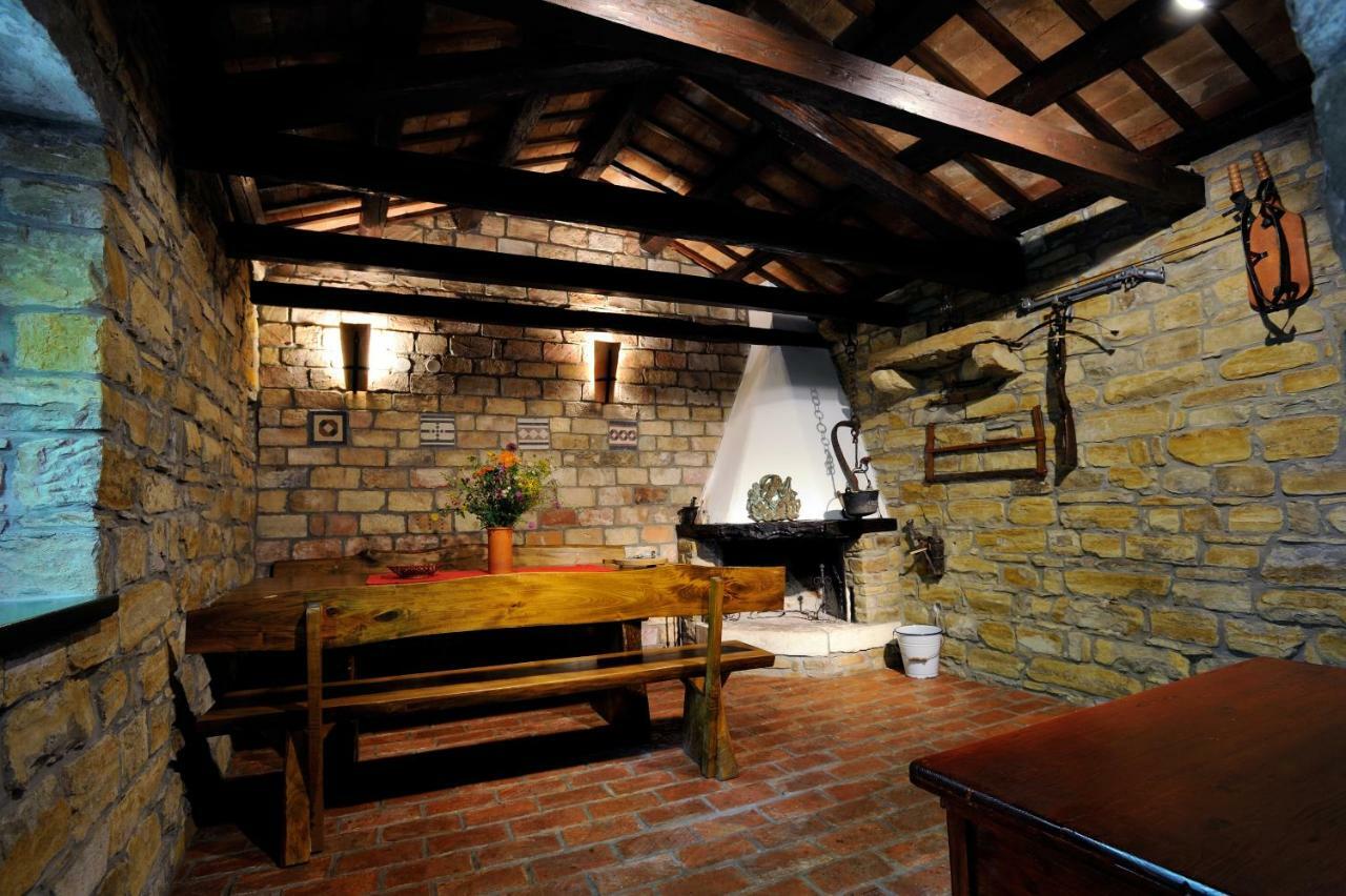Traditional Istrian Stone House Šmarje Exterior foto